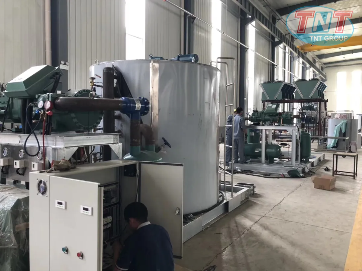 MÁY ĐÁ VẢY 40 TẤN 24 GIỜ - Ảnh 2