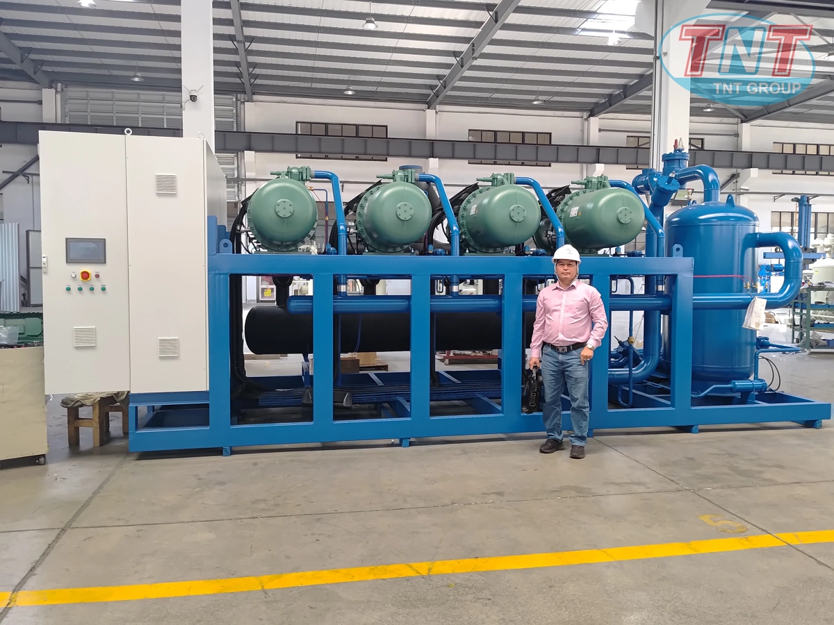 CỤM MÁY NÉN TRỤC VÍT SỬ DỤNG MÁY NÉN SẢN XUẤT TẠI ĐỨC